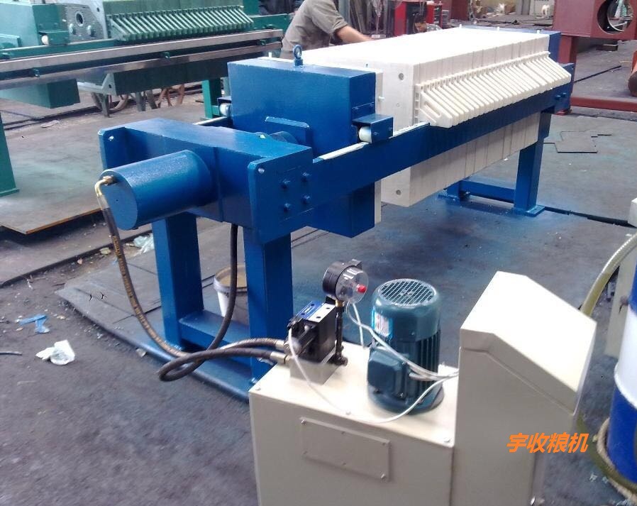 201811161542299906813860.jpg 過(guò)濾機(jī).jpg